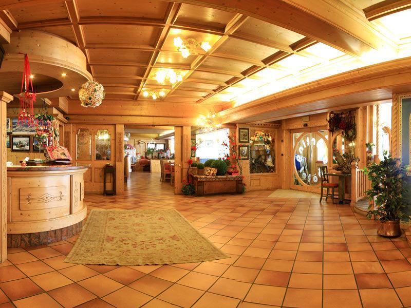 Sporting Hotel パッソ・デル・トナーレ エクステリア 写真