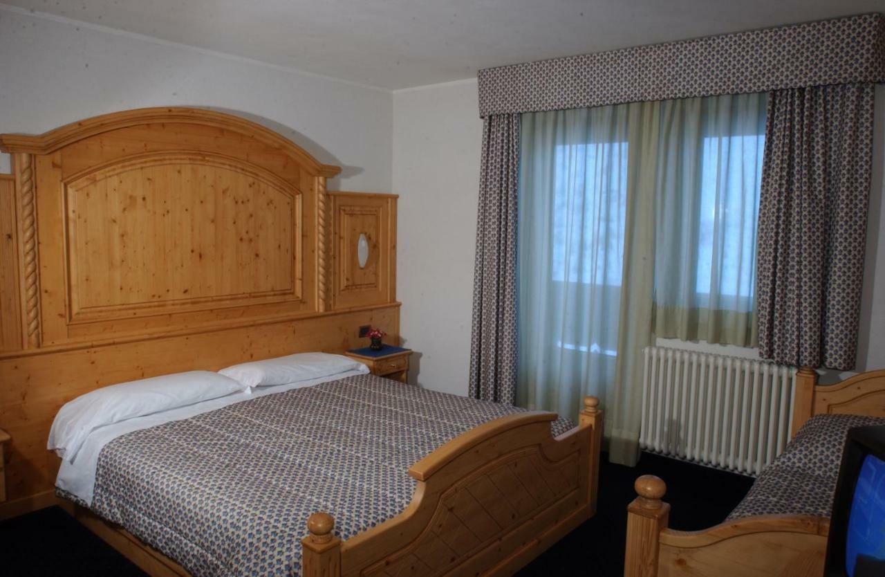 Sporting Hotel パッソ・デル・トナーレ エクステリア 写真